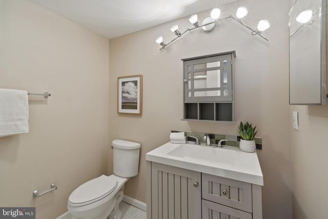 2 WARREN CMN, Cockeysville, MD 21030