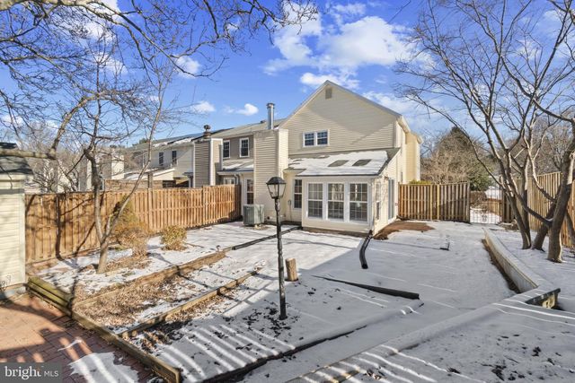 2 WARREN CMN, Cockeysville, MD 21030