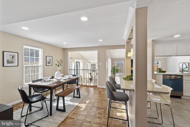 2 WARREN CMN, Cockeysville, MD 21030