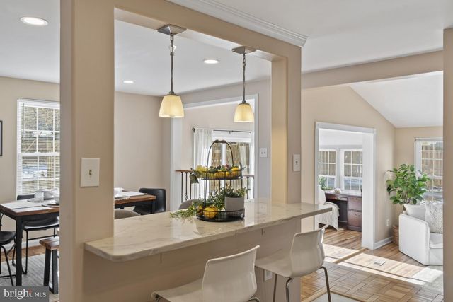 2 WARREN CMN, Cockeysville, MD 21030