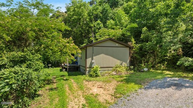 1424 Clabo Hollow Road, Sevierville, TN 37876