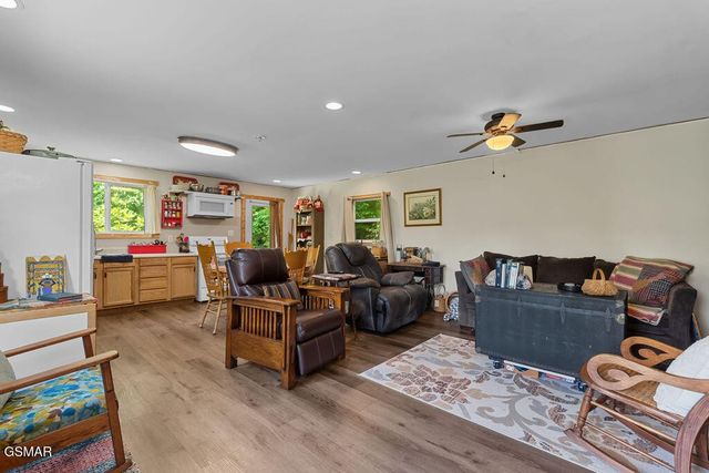 1424 Clabo Hollow Road, Sevierville, TN 37876
