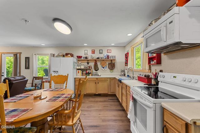 1424 Clabo Hollow Road, Sevierville, TN 37876
