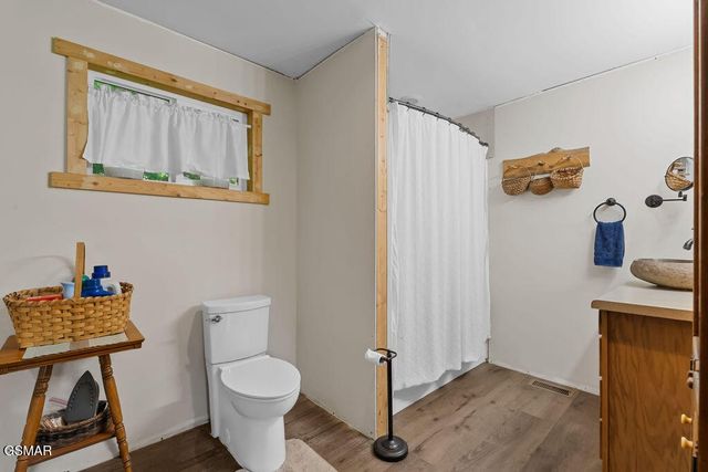 1424 Clabo Hollow Road, Sevierville, TN 37876