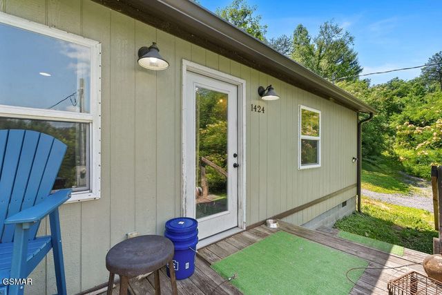 1424 Clabo Hollow Road, Sevierville, TN 37876