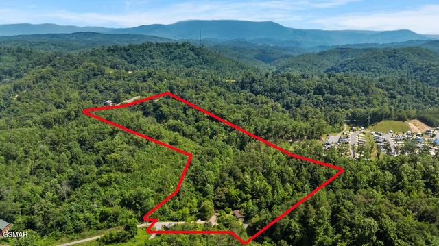 1424 Clabo Hollow Road, Sevierville, TN 37876