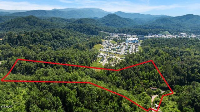 1424 Clabo Hollow Road, Sevierville, TN 37876