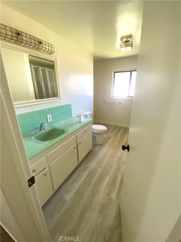 700 E Orangewood, Covina, CA 91723