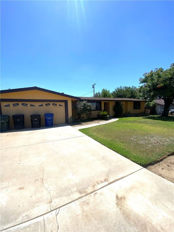 700 E Orangewood, Covina, CA 91723