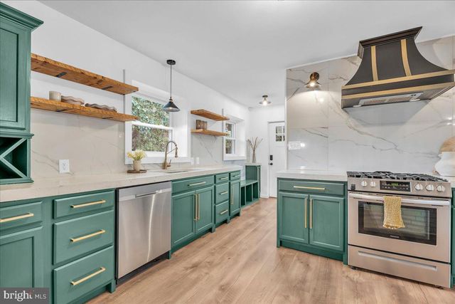 101 ARTHUR AVE, Chesilhurst, NJ 08089