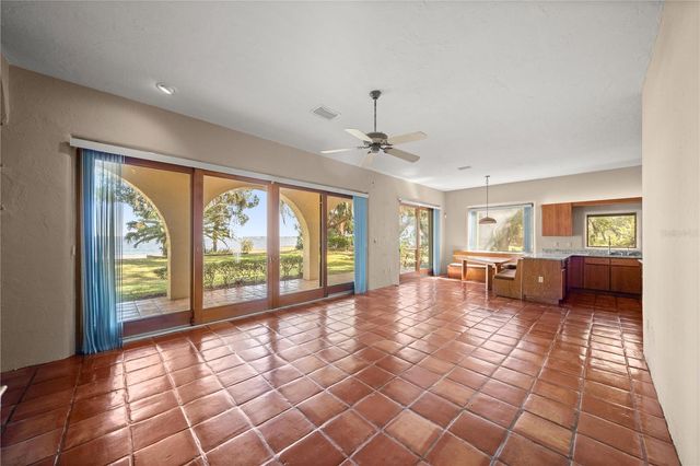 12621 SE SUNSET HARBOR ROAD, Weirsdale, FL 32195