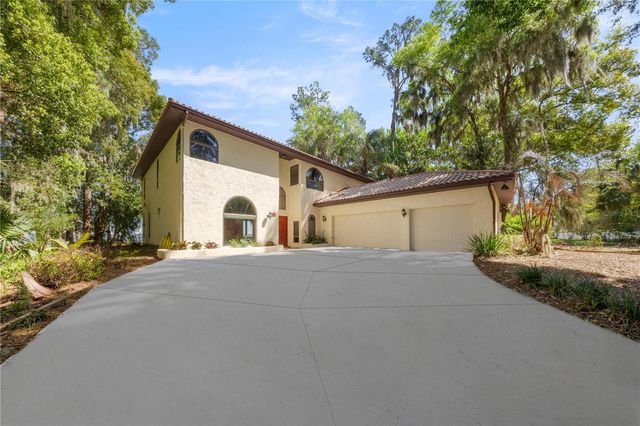 12621 SE SUNSET HARBOR ROAD, Weirsdale, FL 32195