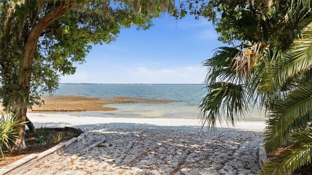12621 SE SUNSET HARBOR ROAD, Weirsdale, FL 32195