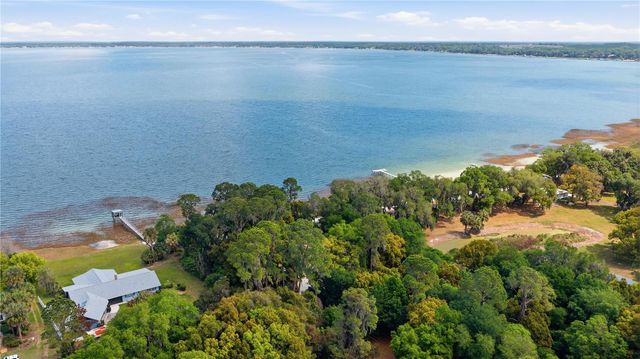 12621 SE SUNSET HARBOR ROAD, Weirsdale, FL 32195