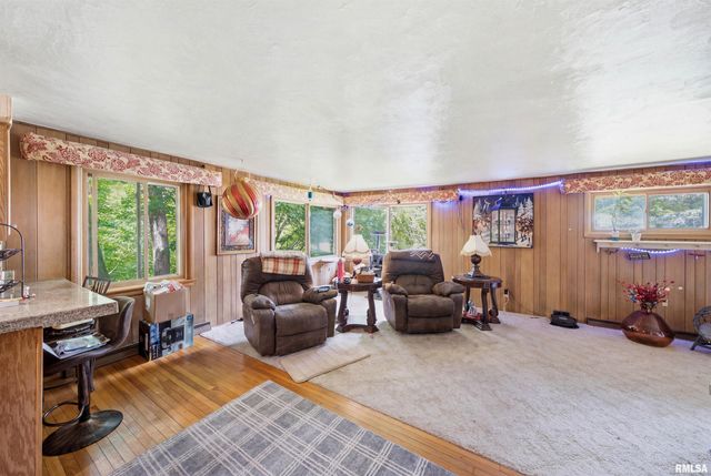 727 OAKWOOD Road, East Peoria, IL 61611