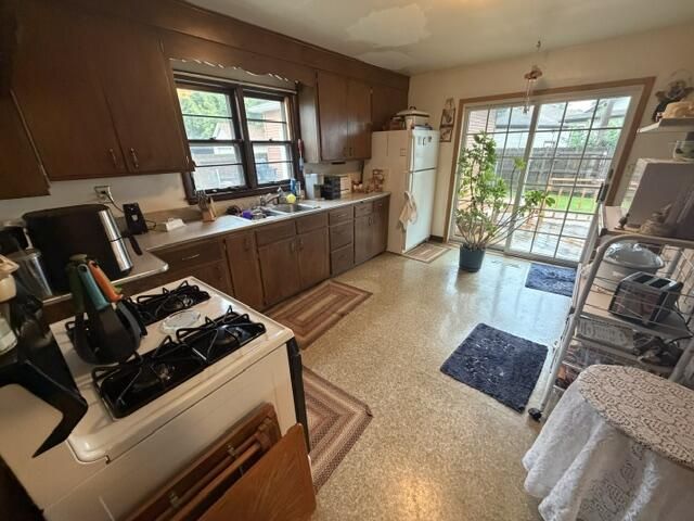 2422 21st STREET, Racine, WI 53403