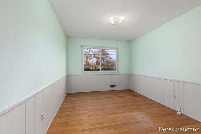 1702 Stilesgate Street, Grand Rapids, MI 49508