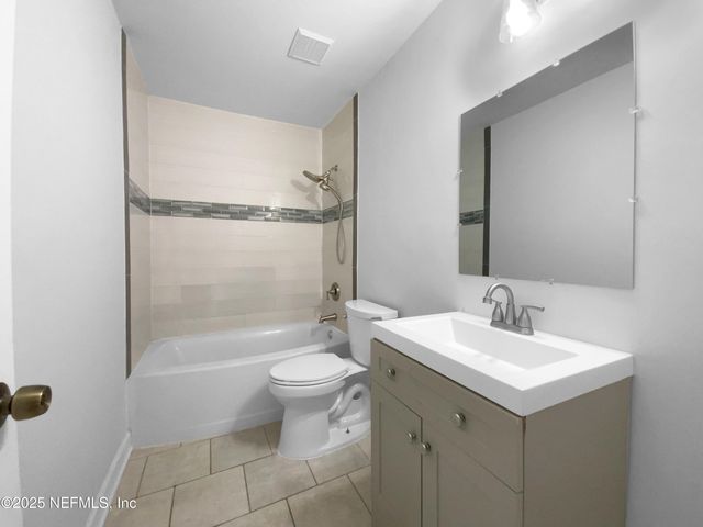 2212 BROAD WATER Court, Jacksonville, FL 32225