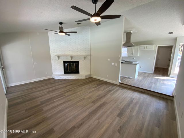 2212 BROAD WATER Court, Jacksonville, FL 32225