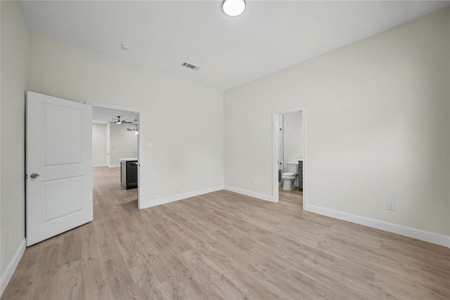 819 Stamps Avenue, Fort Worth, TX 76114