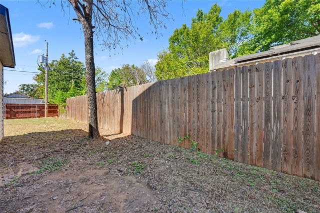 819 Stamps Avenue, Fort Worth, TX 76114