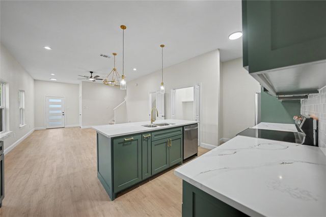 819 Stamps Avenue, Fort Worth, TX 76114