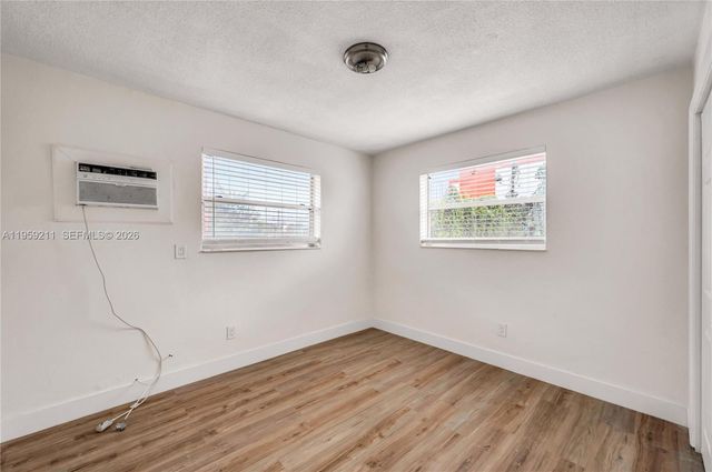 668 NW 31st St 6, Miami, FL 33127