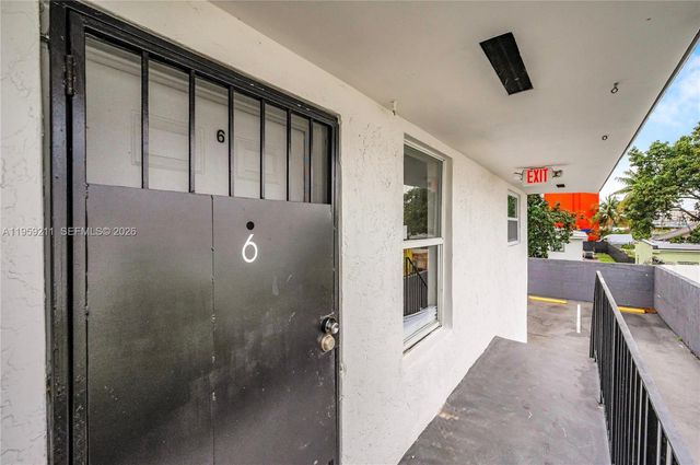 668 NW 31st St 6, Miami, FL 33127