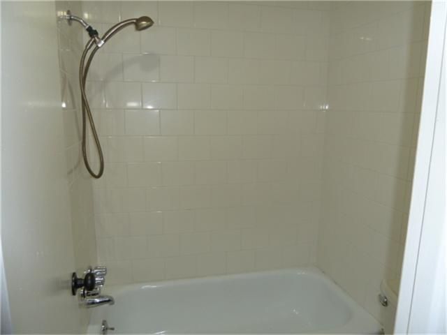 2100 Tanglewilde Street 247, Houston, TX 77063