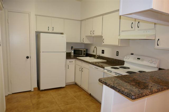 2100 Tanglewilde Street 247, Houston, TX 77063