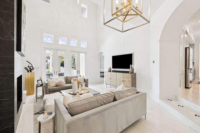 1823 Baytowne Avenue, Miramar Beach, FL 32550