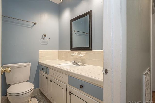 605 Dandridge Drive, Fayetteville, NC 28303