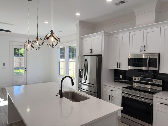 1915 Kerry Street, North Charleston, SC 29406