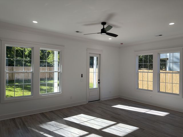 1915 Kerry Street, North Charleston, SC 29406