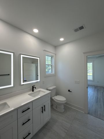 1915 Kerry Street, North Charleston, SC 29406