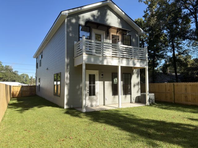 1915 Kerry Street, North Charleston, SC 29406