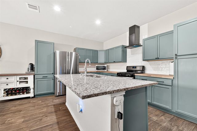 40438 Red Poppy Lane, Magnolia, TX 77354