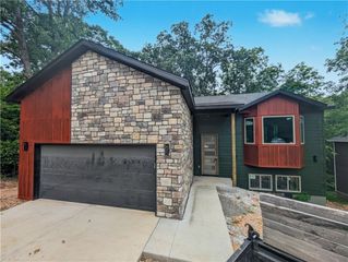 17 Burnham Drive, Bella Vista, AR 72715