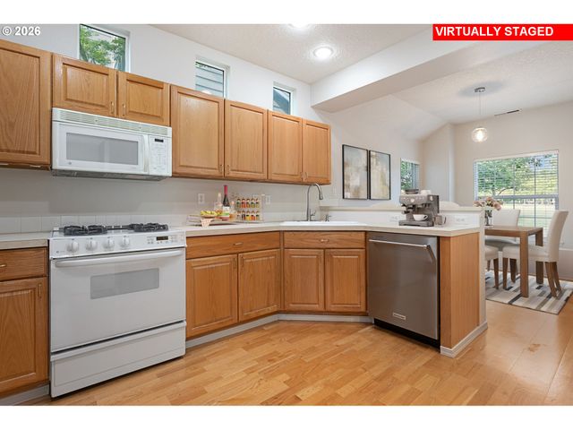 1627 Ne 65TH Ave, Hillsboro, OR 97124