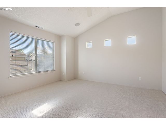 1627 Ne 65TH Ave, Hillsboro, OR 97124