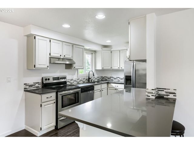 4651 BEAVERBROOK Ct Se, Salem, OR 97317