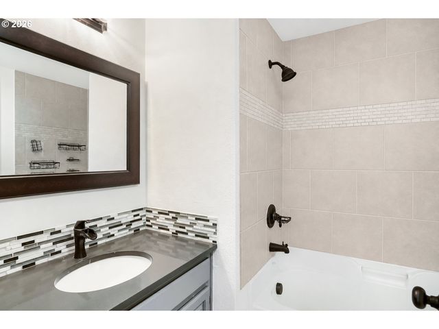 4651 BEAVERBROOK Ct Se, Salem, OR 97317