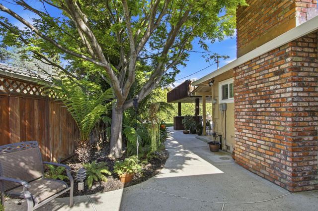 1141 Covington Road, Los Altos, CA 94024