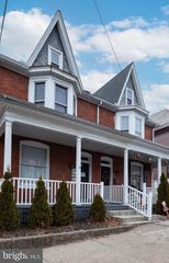 21 N PINE ST #APT B, Middletown, PA 17057