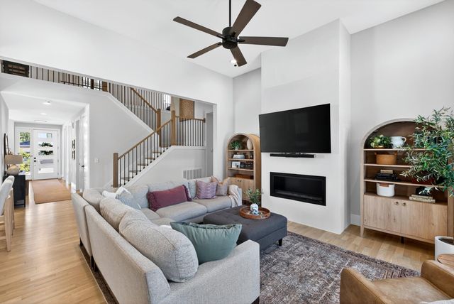 20 Village Crest Drive, Greenville, SC 29607