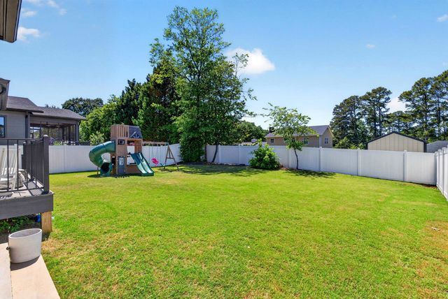 20 Village Crest Drive, Greenville, SC 29607