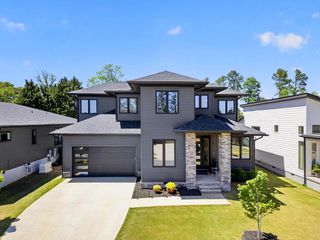 20 Village Crest Drive, Greenville, SC 29607