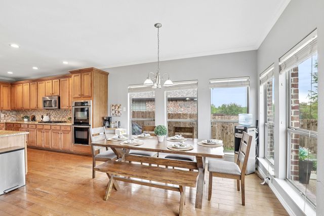 2821 Dog Leg Trail, Mckinney, TX 75069