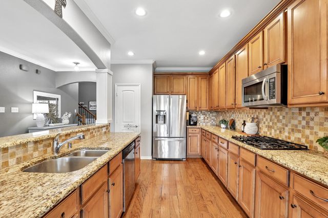 2821 Dog Leg Trail, Mckinney, TX 75069