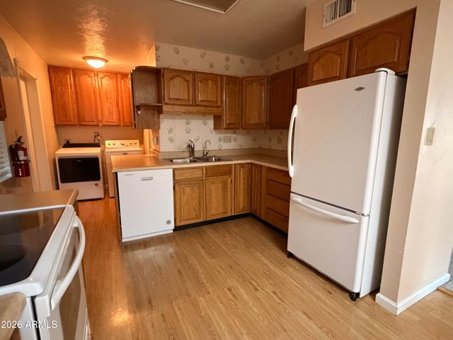 3725 W ELM Street, Phoenix, AZ 85019